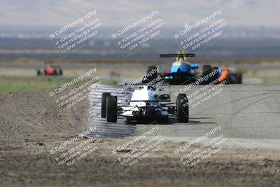 media/Oct-26-2025-CalClub SCCA (Sun) [[8ce1e69566]]/Group 3/Grapevine/